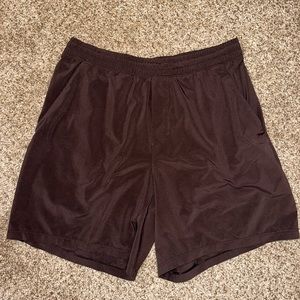 Lululemon Pace Breaker 7” L